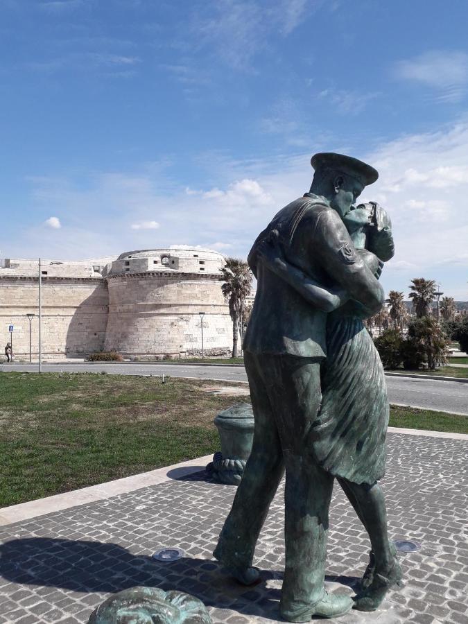 Maisonfree Centro Storico Civitavecchia Dış mekan fotoğraf